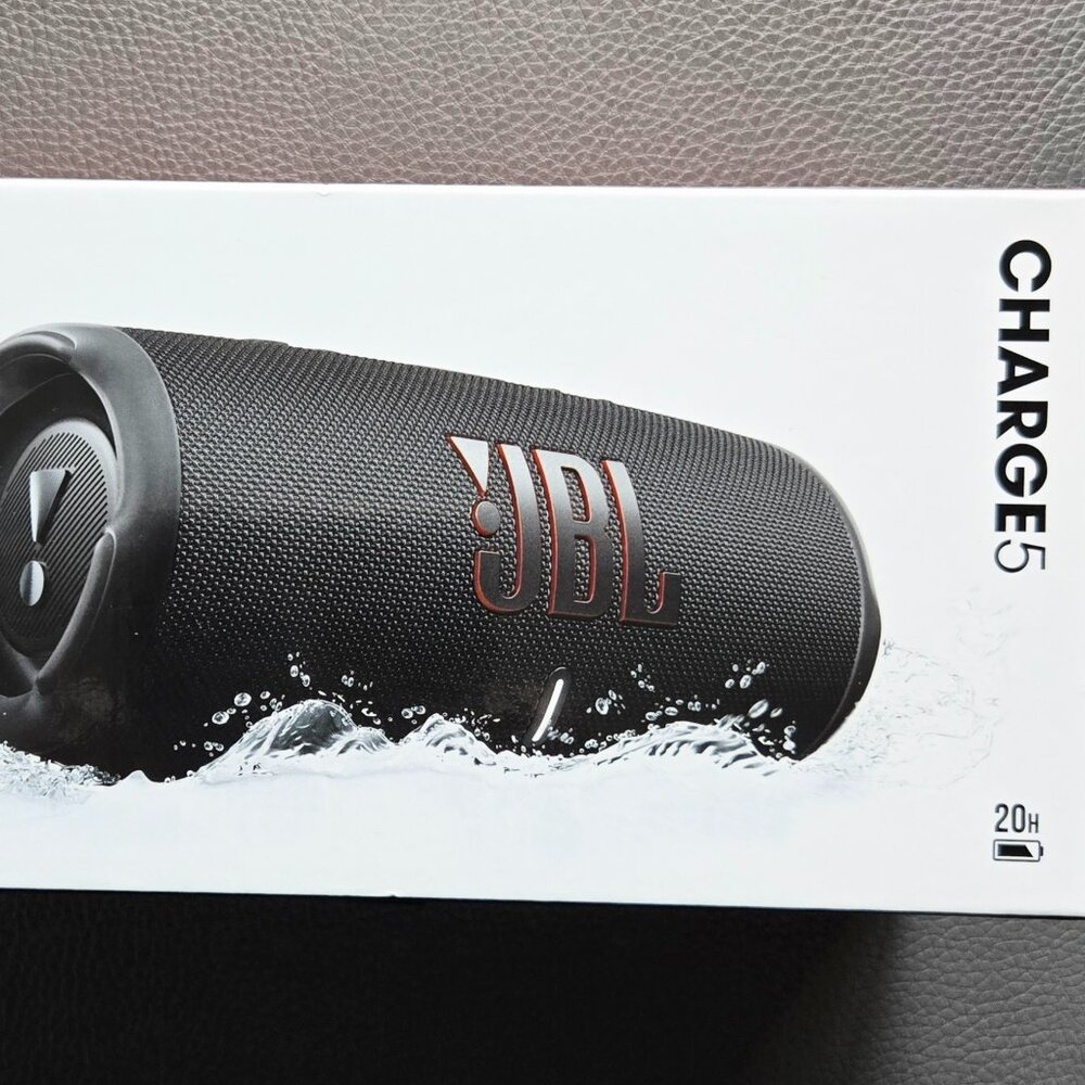 JBL CHARGE 5 - Portable Bluetooth Speaker Waterproof and USB Charge Out - Black